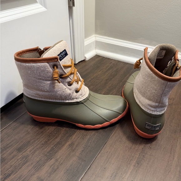 Sperry Shoes - Sperry Olive and Tan Duck Boots